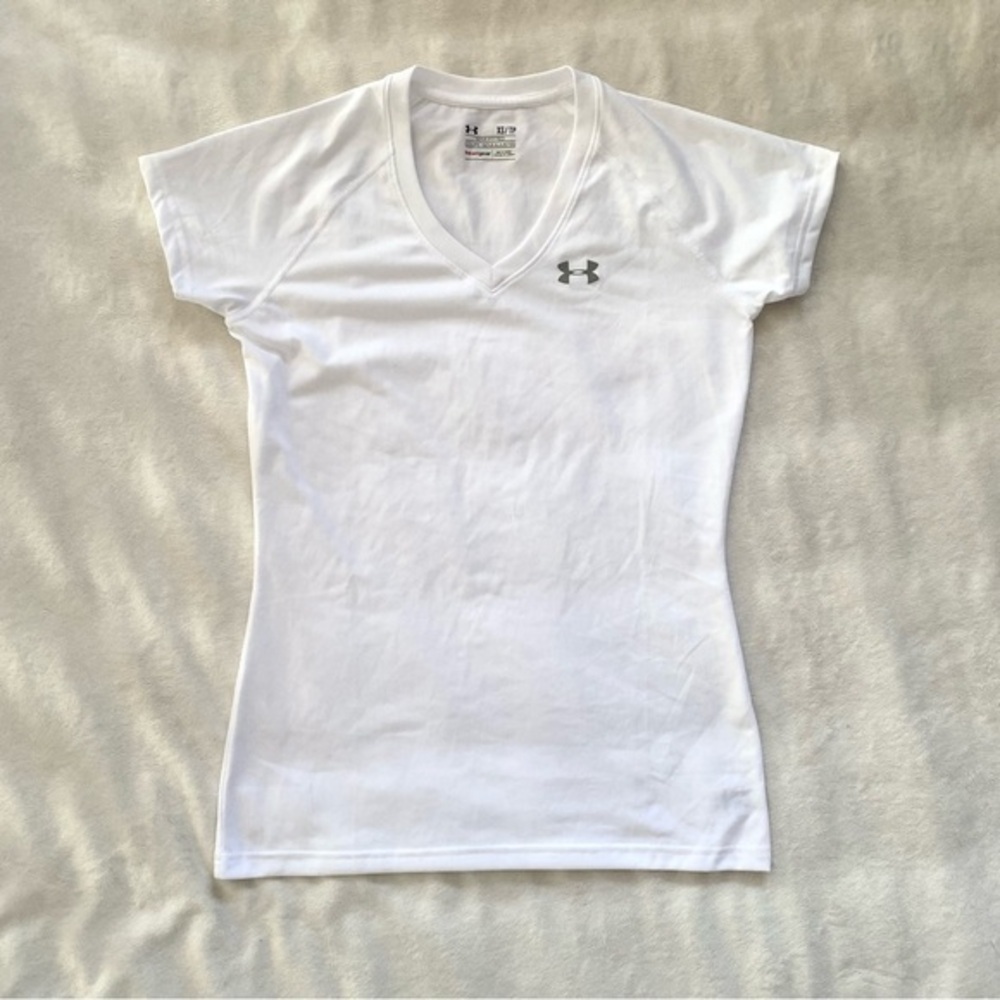 Under Armour Women V-neck Tee White Semi-Fitted